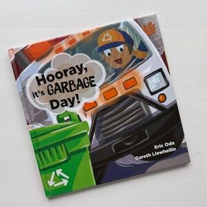 Hooray, It's Garbage Day! - Kane Miller Kids Picture Book